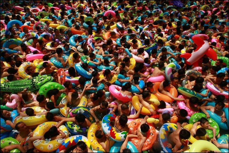 lots-of-people-swimming